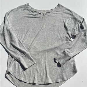 Treasure & Bond Gray Women's V neck long sleeve  Top
